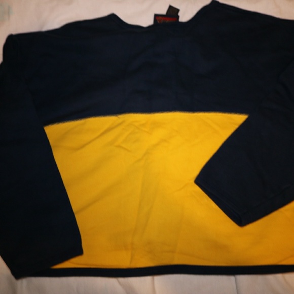 Crop top sweater - Picture 2 of 3